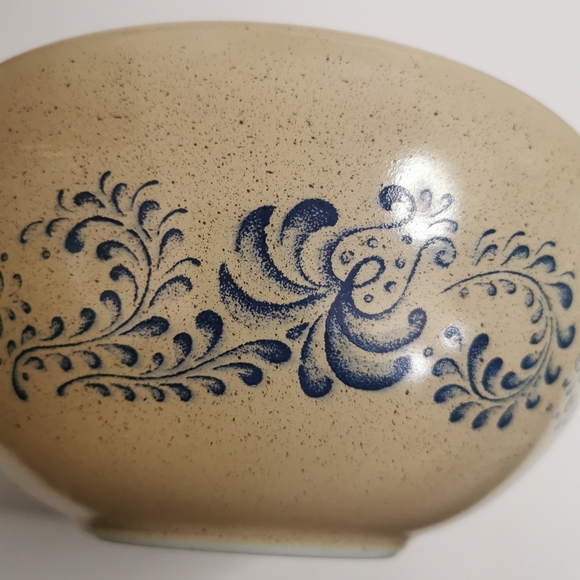 Pyrex Homestead Mixing Bowl - Picture 3 of 3